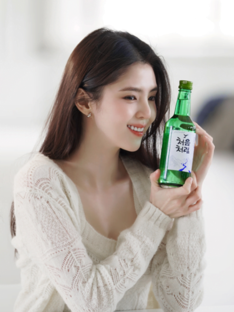 Soju-Girls-06-Han-So-Hee